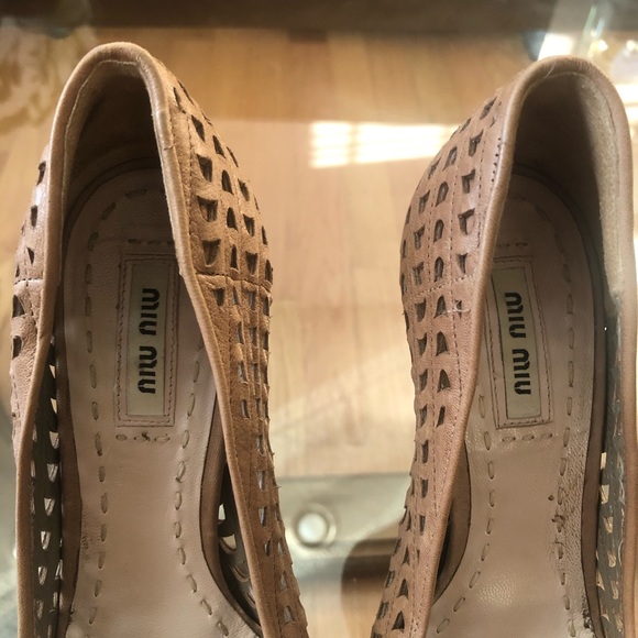 Miu Miu Leather Pumps.  Size 6.5 - Picture 3 of 6